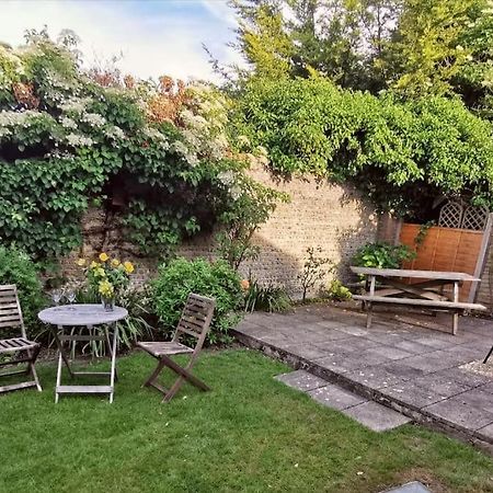 Beautiful Gate House A 4 Minute Walk From Beach Bognor Regis Exterior photo