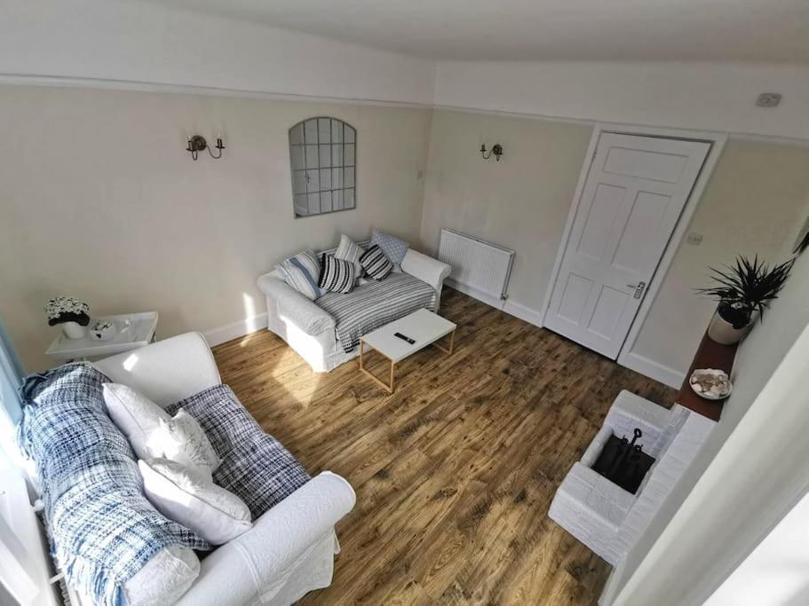 Beautiful Gate House A 4 Minute Walk From Beach Bognor Regis Exterior photo